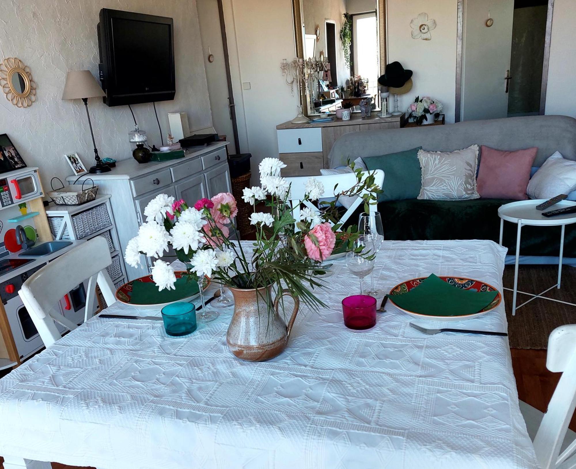 Chambre Chez L'Habitante Avec Salle De Bain Et Cuisine Communes - Presence D'Un Chat Bordeaux Ngoại thất bức ảnh